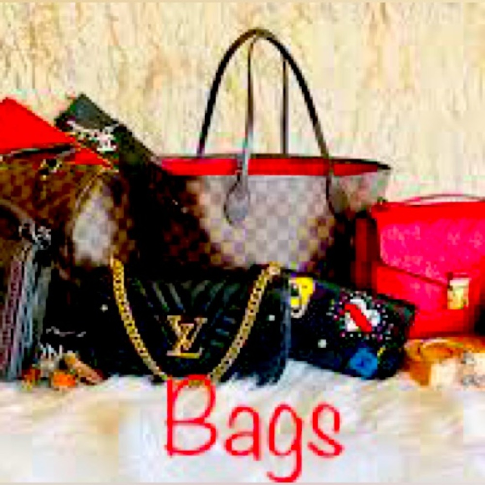 Bags bags & more! ⬇️